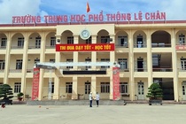 Buc xuc vi con vua vao lop 10, phai gop tien xay tram bien ap hinh anh