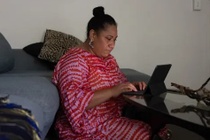 Dân Tonga tháo chạy sóng thần, người thân ở xa 'như ngồi trên lửa'