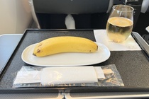 Japan Airlines xin lỗi vì bữa ăn đạm bạc cho khách hạng thương gia
