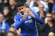 Vì sao Costa và Hazard giơ 2 chữ V ăn mừng?