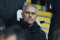 Mourinho che 2 cau thu yeu duoi va luoi bieng hinh anh