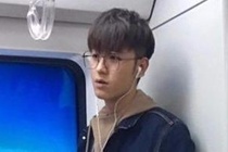 'Soai ca tau dien ngam' noi tieng sau buc anh chup len hinh anh