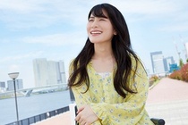 Co gai Nhat viet sach khich le nguoi khuyet tat hinh anh