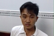 Chồng trẻ đâm chết vợ rồi ra đường ngồi khóc