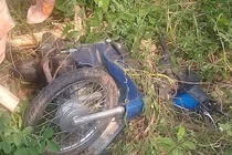 Hai canh sat nghi bi nhom buon lau bao vay, tan cong hinh anh
