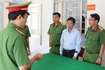 Bat tam giam nguyen giam doc chi nhanh ngan hang o Tra Vinh hinh anh
