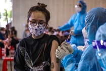 TP.HCM nhan them hon 666.000 lieu vaccine AstraZeneca va Pfizer hinh anh