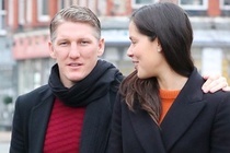 Schweinsteiger cung vo an mung 'mon qua' cua Mourinho hinh anh