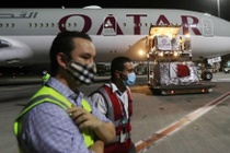 Nhom phu nu bi lot tran o san bay Qatar muon khoi kien hinh anh