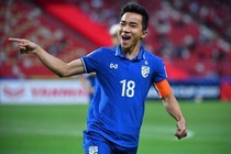 Tuyen bo cua Chanathip phoi bay thuc trang bong da Thai Lan hinh anh