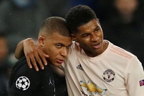 Hành động khó hiểu của Mbappe với MU