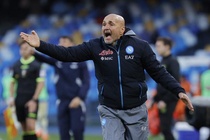 HLV Napoli nổi giận