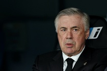 HLV Ancelotti kiện Everton