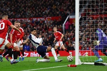 Tran dau 100 trieu bang cho MU va Tottenham hinh anh