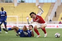 Minamino doi doi o Monaco hinh anh