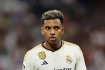 Nan nhan dau tien cua Alonso o Real hinh anh