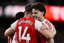 Truc tiep Leverkusen vs Arsenal hinh anh