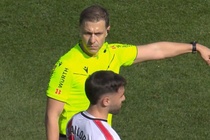 Su co suyt pha hong tran dau cua Barcelona hinh anh