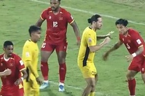 Ly do Viet Nam bi thoi penalty truoc Malaysia hinh anh