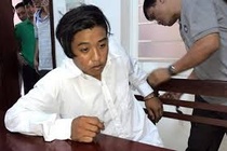 Ke giet vo, con can bo huyen bi khoi to hai toi hinh anh
