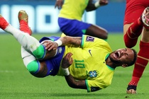 Neymar và những cầu thủ mang chấn thương vào vòng knock-out