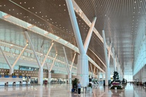 Sanh nha ga T3 Tan Son Nhat van dot vi mua hinh anh