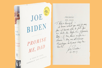 Cuốn hồi ký có chữ ký của Tổng thống Joe Biden trị giá 28.000 USD