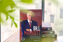Ra mắt sách về 'hoàng đế khách sạn' Bill Marriott