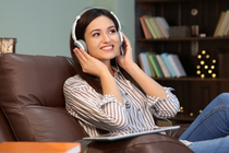 Nghe sach noi co phai cach tiep nhan tri thuc luoi bieng hinh anh