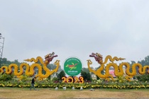 Thơ duy trì thế đứng của con người trong thế giới