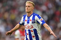 Heerenveen thua đậm Ajax trước khi Văn Hậu sang Hà Lan