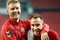 Người hùng giúp Eriksen không bị nuốt lưỡi