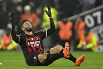Milan vào tứ kết Champions League sau 11 năm