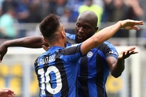 Inter đặt chức vô địch Serie A vào tay Napoli
