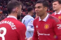Casemiro lại nổi giận với Bruno Fernandes