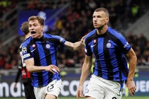Inter đặt một chân vào chung kết Champions League