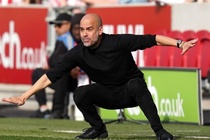 Pep vượt thành tích của Mourinho tại Premier League
