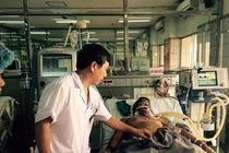 Can benh dien bien nhanh, nguy hiem do uong ruou hinh anh