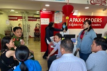 Phụ huynh TP.HCM kéo đến Apax Leaders đòi lại 2,2 tỷ đồng học phí