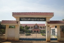 31 hoc sinh nhap vien sau khi nhan bong bay tu nguoi la hinh anh