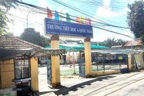Ky luat canh cao hieu truong bi giao vien 'to' quay roi, sam so hinh anh
