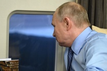 RT: Truc thang cua Tong thong Putin mac ket trong dan UAV cua Ukraine hinh anh