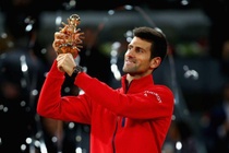 Vô địch Madrid Open, Djokovic cân bằng kỷ lục của Nadal