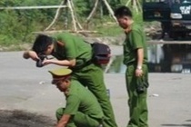 Phat hien thi the nguoi dan ong dang phan huy o Hung Yen hinh anh