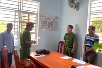 Bo thuoc tru sau xuong ho tom de tra thu vo cu hinh anh