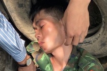 Bat giu nghi pham dung dao dam vo tu vong hinh anh