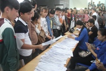 Dai hoc dan lap dau tien cong bo diem chuan hinh anh