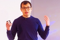 Cuu than dong lap cong ty tri tue ban cho Google hinh anh