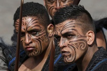 Anh 'hối tiếc' vì giết hại người bản địa ở New Zealand 250 năm trước