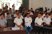 Xet xu hang loat nguyen lanh dao huyen Hong Ngu hinh anh